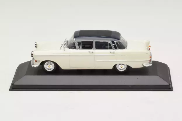 Minichamps Opel Kapitan 4-door 1964 1:43 400048000
